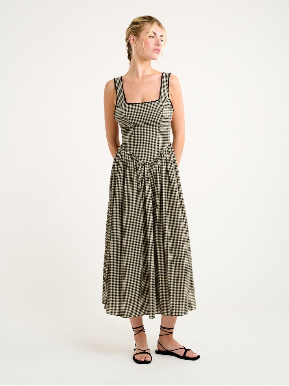 Rumored Toulouse Midi Dress in Gingham Black - Picture 2 of 9